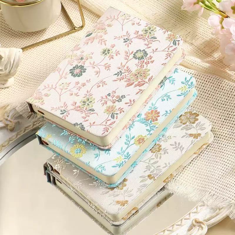 Caderno A6 de Brocado Floral C - Notebook Dotted A5 avaliação e preço